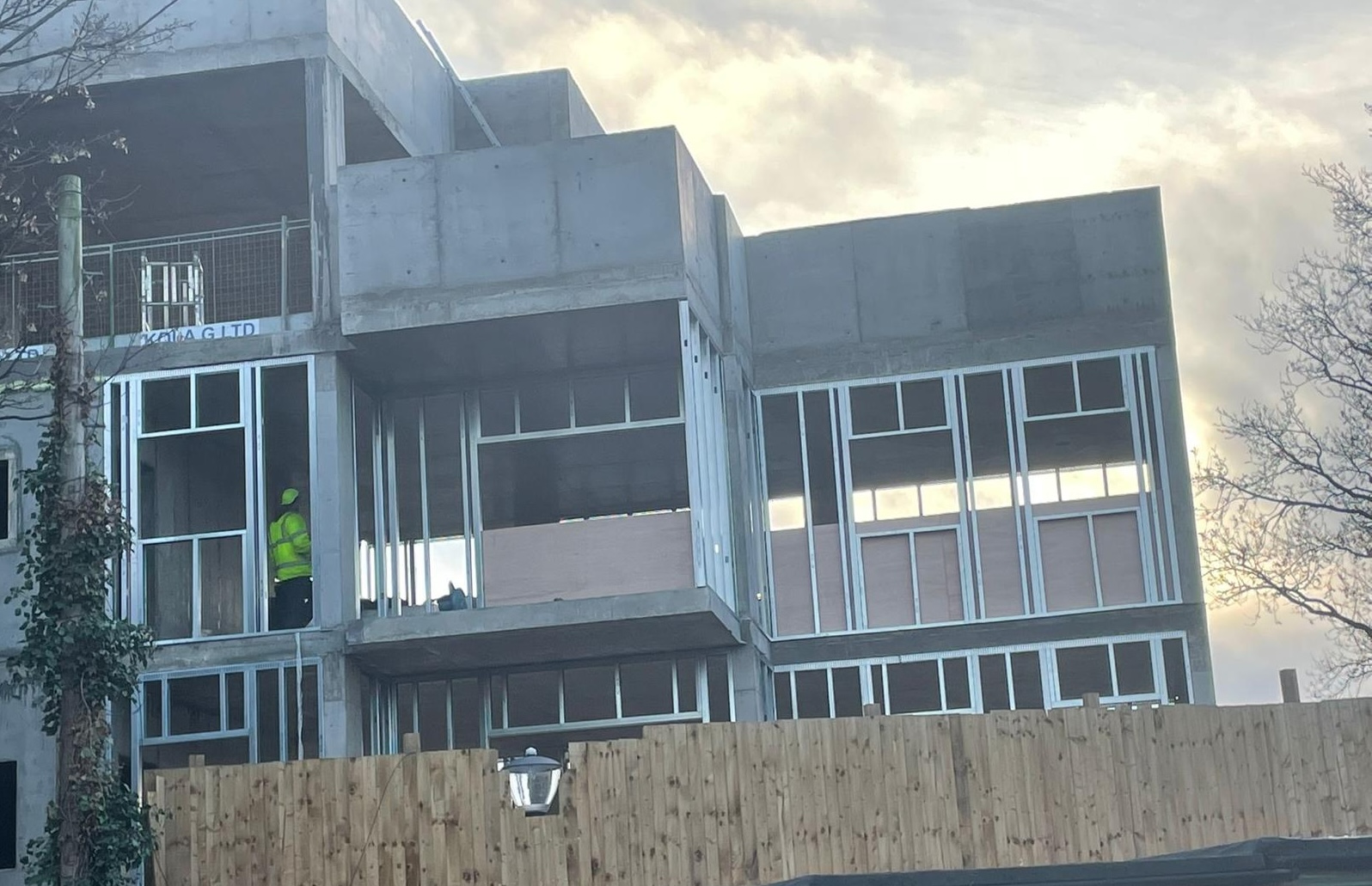 f57f5e50-7705-40e2-aede-1883dec173a0 Project in Maybank Road E18 SFS Draming